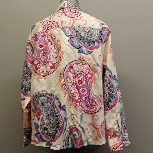 Chicos blouse no iron sateen caroline western paisley full button cream NWT sz 3 - Picture 3 of 4